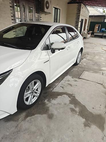 8: Toyota Corolla: 2021 г., 1.8 л, Вариатор, Гибрид, Седан — 7