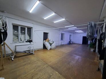 здаю дом на длительный срок: 160 м², 6 комнат, Бронированные двери, Парковка, Сарай