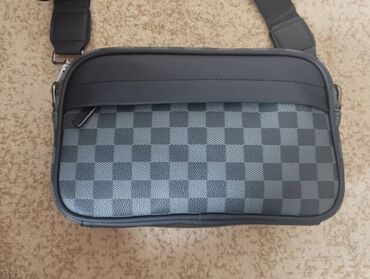 чехол для документов: Сумка через плечо (кросс-боди) для повседневного ношения. - Формат