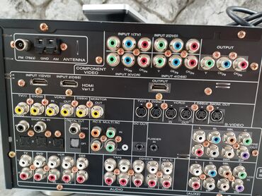 Musiqi mərkəzləri: - Marantz AV Surround Receiver SR8600 - HDMI girişi - Dolby — 21