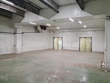 Nekretnine: Izdaje se zgrada 3200m2 . Deljiva na nezavisne celine od 200m2 na — 3