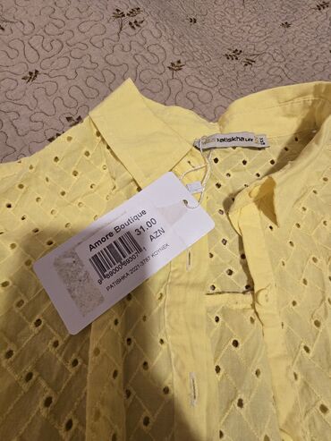 Qadın şalvarları: Bu dəstə müxtəlif üslublu dörd qadın şalvarı və bir qara ətək — 39