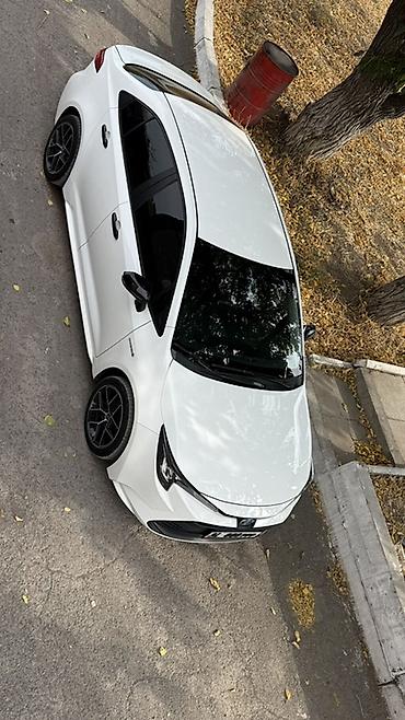 Продажа авто: Toyota Corolla: 2023 г., 1.8 л, Вариатор, Гибрид, Седан — 4
