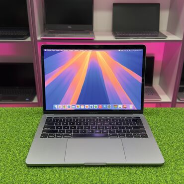 купить макбук про 2018: Ноутбук, Apple, 8 ГБ ОЗУ, Intel Core i5, 13.3 ", Б/у, Для несложных задач, память SSD