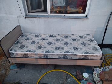 Другие товары для дома: Продаю кровать с матрасом 80 на 200 сцена 6500 at lalafo.kg Другие товары для дома: Продаю кровать с матрасом 80 на 200 сцена 6500