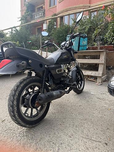 сиденья на микроавтобус: Şəhərdaxili istifadə üçün uyğun, kompakt ölçülü motosiklet. Klassik — 4