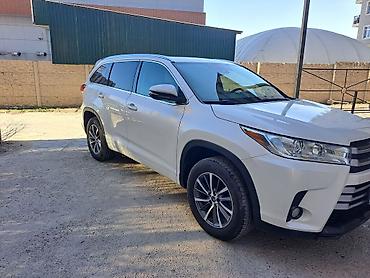 haval h3: Toyota Highlander: 2018 г., Кроссовер — 1