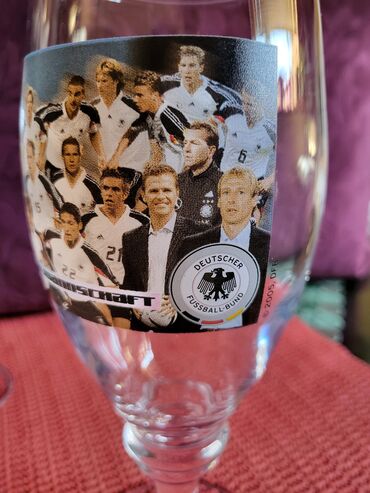 Čaše: Case nove za pivo iz 2005 godine. Case nove,dezen bez ostecenja,sve — 14