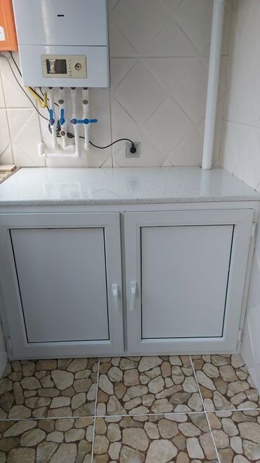 Plastik pəncərələr: Ağ rəngli plastik çərçivəli bu pəncərə, müasir dizaynı ilə istənilən — 2