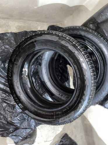 Təkərlər: İşlənmiş Şin Bridgestone 235 / 60 / R 18 — 9