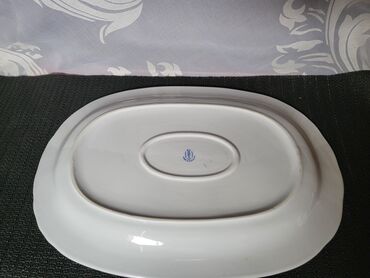 Ostalo posuđe: Oval Cluj Napoca porcelan 70te. Oval sve na njemu odsjaj od — 8