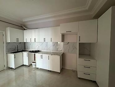 stol stul kuxna: Əla vəziyyətdə mətbəx mebeli satılır. Ölçü 4.65 m, dərinlik 30 sm — 1