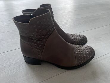 opposite shoes: High boots, Aldo, 38