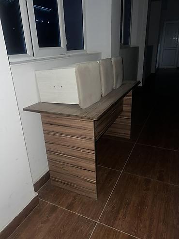 Продаю 2стола со стульчиками, общая сумма 6000сом, каждый стол по 3000 at lalafo.kg Продаю 2стола со стульчиками, общая сумма 6000сом, каждый стол по 3000