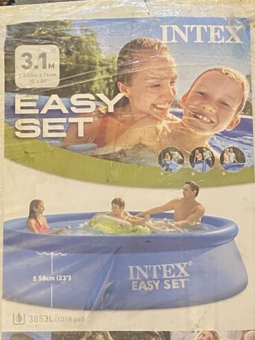 Əlcəklər: Intex Easy Set hovuzu, həm uşaqlar, həm də böyüklər üçün ideal olan