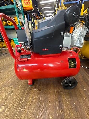 Компрессор D-MAX, передвижной, поршневой Технические характеристики