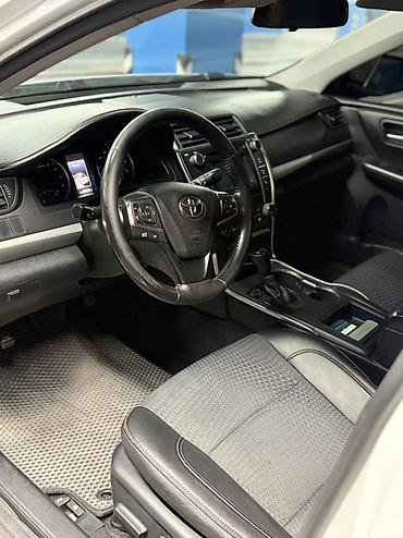 Toyota Camry: 2016 г., 2.5 л, Автомат, Бензин, Седан