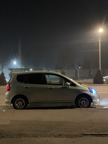 фит талас: Honda Fit: 2003 г., 1.3 л, Вариатор, Бензин