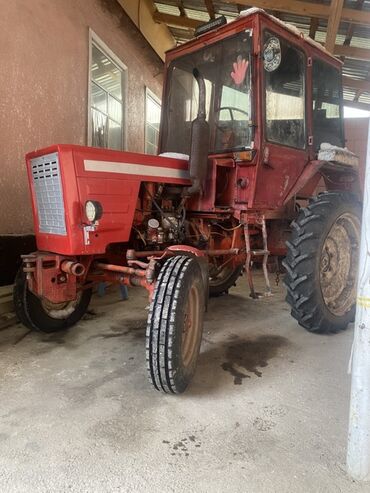 цена домкрата для легкового автомобиля: Колёсный трактор с кабиной, красный. Основные характеристики и