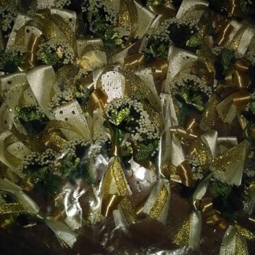 Svadbena oprema: Cvetna traka za kosu sa velom, idealna za posebne prilike. Traka je — 42