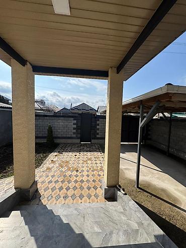 Продажа коттеджей и домов: Продаётся уютный и современный дом в ж/м Ак-Орго! Общая площадь дома — — 4