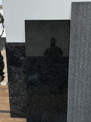 Фасадные гранитные плитки: Гранит Ангола Блэк Angola Black, Galaxy, Ash Black, Labrodarite и — 11