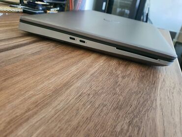 Dell: Intel Core i7, 32 GB OZU, 15.6 " — 8