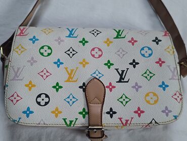 kalup za cipele drveni: Shoulder bag, Louis Vuitton, Material: Leather