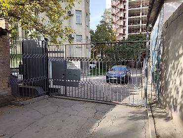 Откатные ворота: Ворота откатные электрические + калитка в рабочем состоянии. Размер — 2