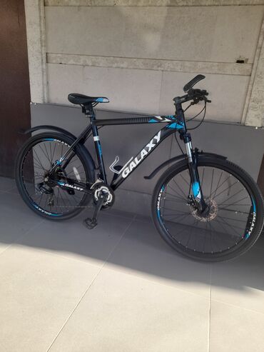 Велосипеды: Продаю велосипед фирменный GALAXY ML200 в отличном состоянии. Рама