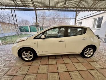 Nissan: Nissan Leaf: 2013 г., 1 л, Автомат, Электромобиль, Хэтчбэк — 2