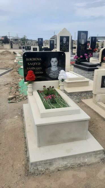 Başqa xidmətlər: Hər növ qəbir daşlarının sifarişi və guraştirmasi qəbul olunur — 13
