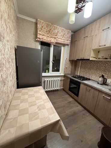 квартиры в нарыне: 3 комнаты, 65 м², 105 серия, 3 этаж, Евроремонт