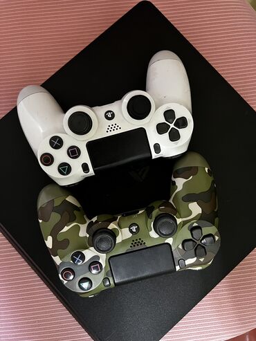 PS4 (Sony PlayStation 4): Продается PlayStation 4 slim С объемом памяти 500гб С подпиской на e
