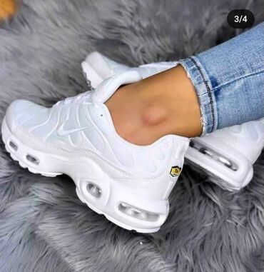 nike tn 95: 36 br tn bele boje 3400 din
pb