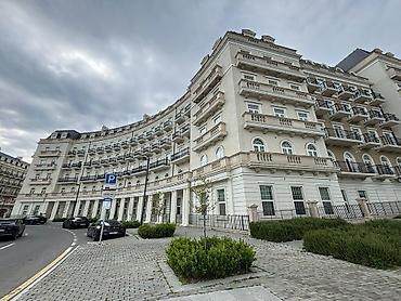 şu: Satılır 4 otaqlı yeni tikili 145 m², Ağ şəhər q. Kateqoriya Yeni — 1