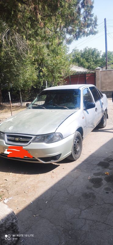 Daewoo: Daewoo Nexia: 2011 г., 1.6 л, Механика, Бензин, Седан