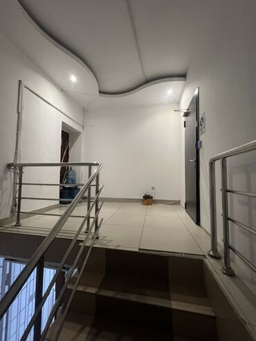 Офисы: Сдаю Офис, 175 м², В административном здании, 1 линия — 2