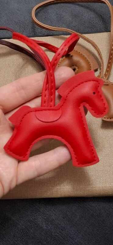 Kəmərlər: Brelok — 1