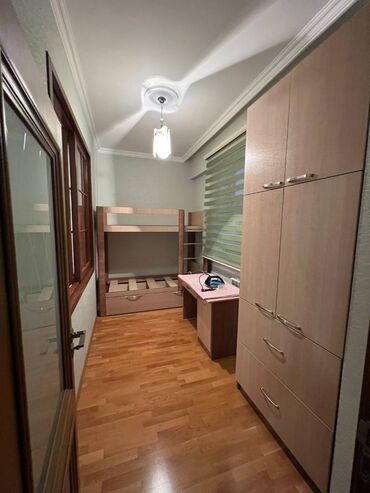 Uzunmüddətli kirayə mənzillər: Bayilda 16 mertebeli binanın 7-ci mərtəbəsində yerləşən ümumi sahəsi — 5