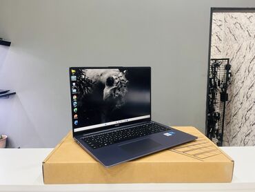 Intel Core i3, 16 "
