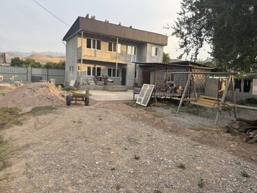 продаю дом в центре бишкека: Дача, 81 м², 5 комнат, Агентство недвижимости, Евроремонт