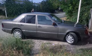 бу запчасти на мерседес в бишкеке: Mercedes-Benz W124: 1992 г., 2.3 л, Автомат, Бензин, Седан