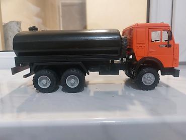 kamaz 55111: KAMAZ 6520 T yanacaq/su sisternli yük maşını oyuncaq modeli real — 2