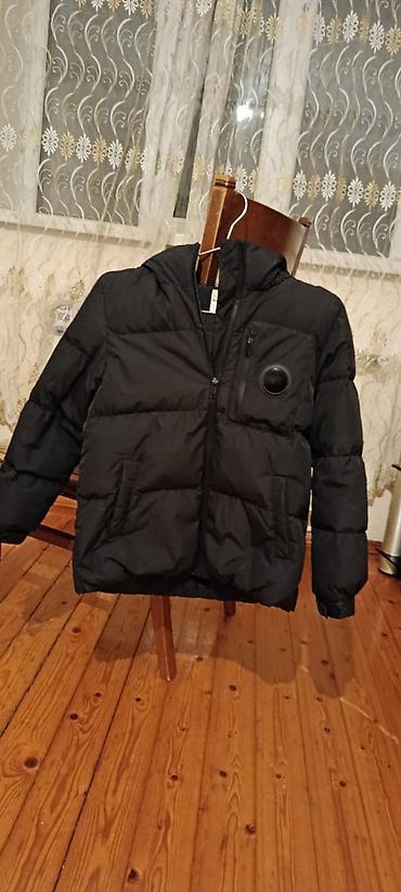 ucuz kask: ZARA kişi üst geyimləri kolleksiyası - Model 1: Yağışa davamlı parkа — 3