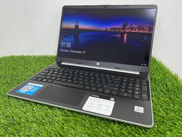 touch screen: Intel Core i3, 8 GB, 15.6 "
