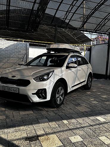 Kia: Kia Niro: 2021 г., 1.6 л, Вариатор, Гибрид, Кроссовер — 2