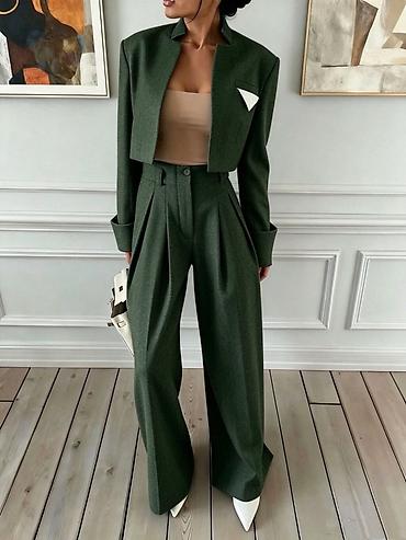 beli sako i crne pantalone: Zenski elegantni komplet – kratki sako i široke pantalone visokog — 2