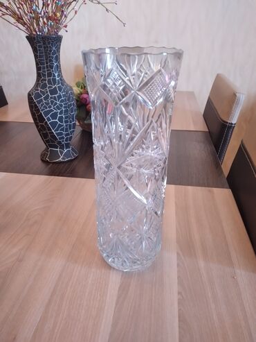 ваза напольная стеклянная высокая без узора: Одна ваза, Хрусталь