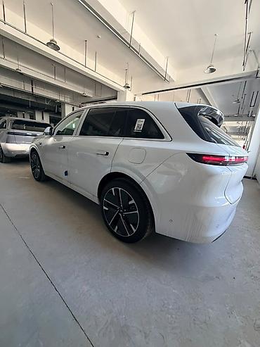 byd e2: Lixiang L6: 2026 г., 1.5 л, Автомат, Гибрид, Кроссовер — 3